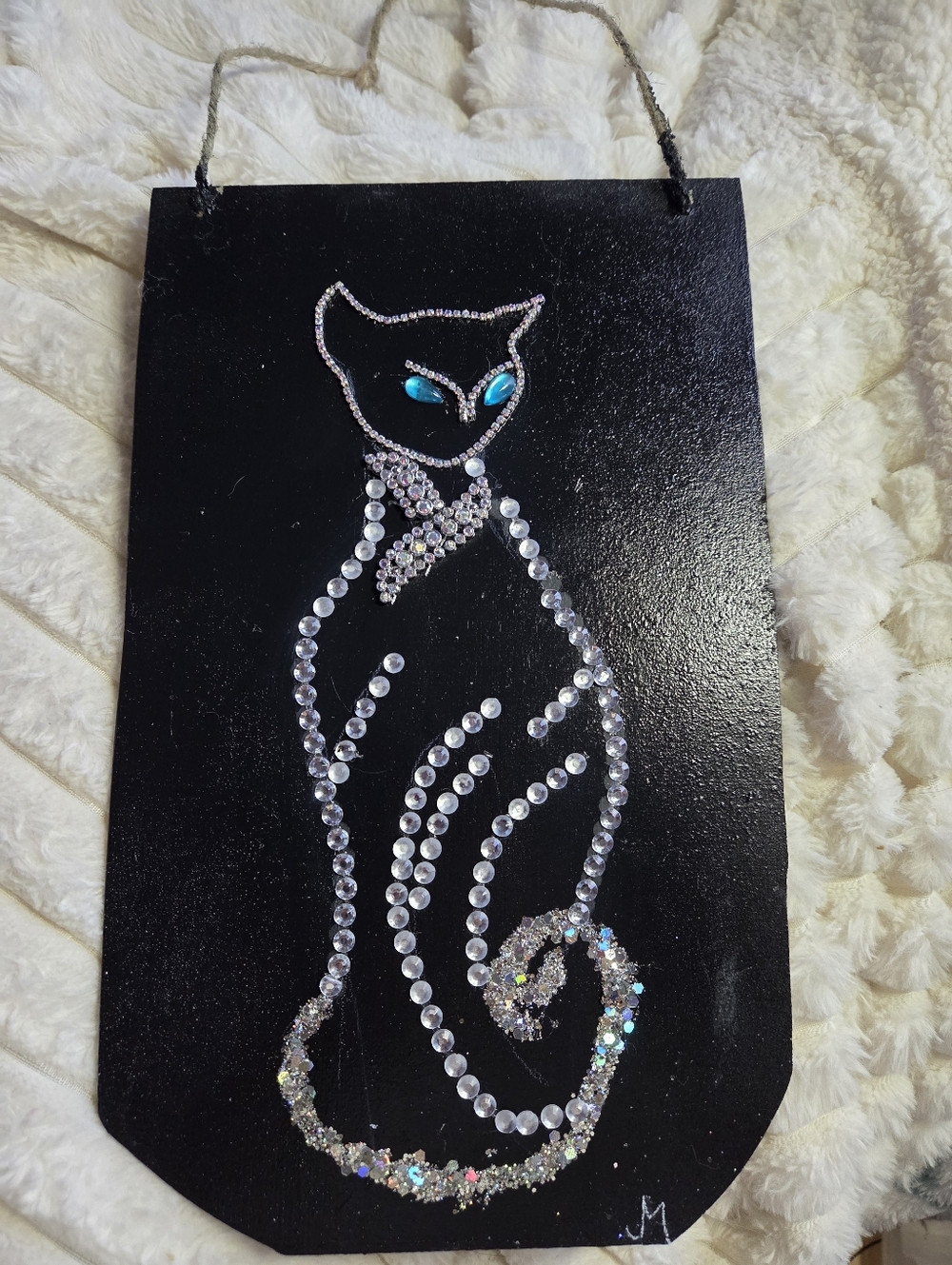 Crystal Cat Wall Hanging - Black with Blue Accents Hand Crafted 7 X 11 - Picture 2 of 3